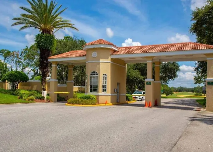 Slice Of Paradise 2.0- Golf Course View Villa
